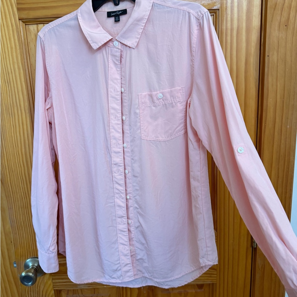 Lord & Taylor Light Pink Women’s Button-Down Shirt Medium